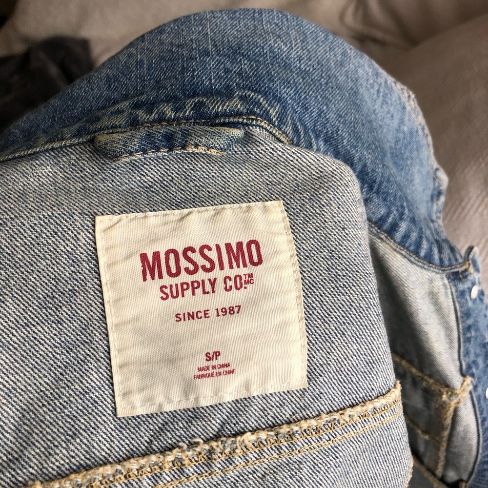 Lightly Distressed Denim Jean Jacket - Picture 3 of 7